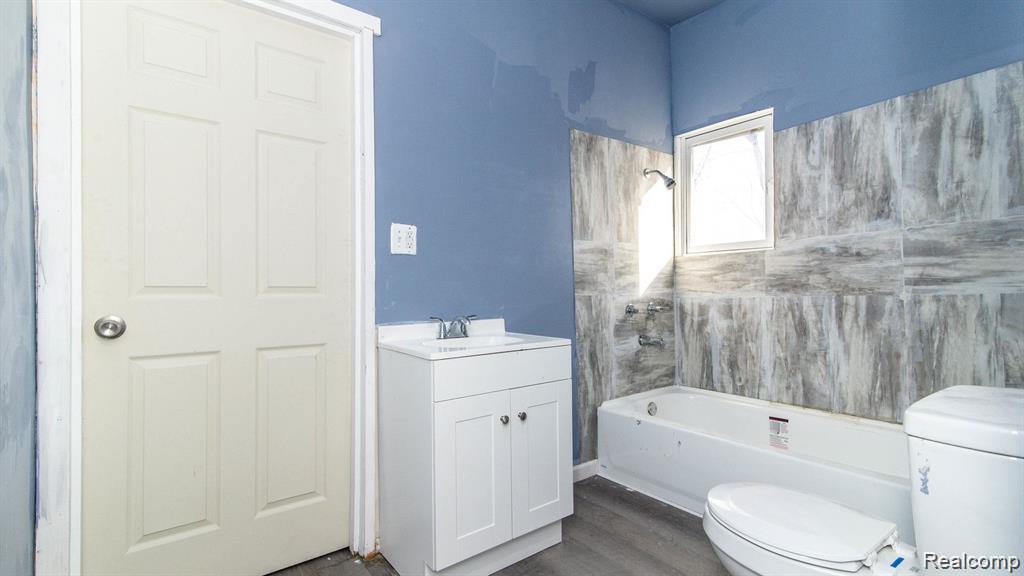 2270 Belvidere Street, Detroit, MI 48214 — Photo 11