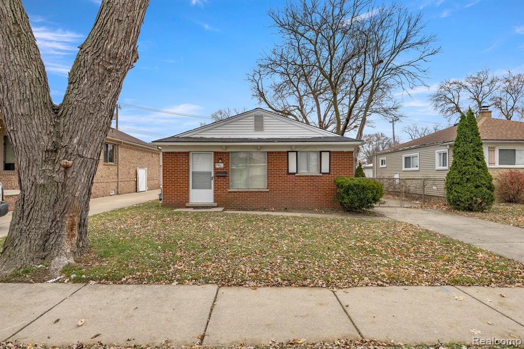 4921 GERTRUDE Street, Dearborn Heights, MI 48125 — front exterior