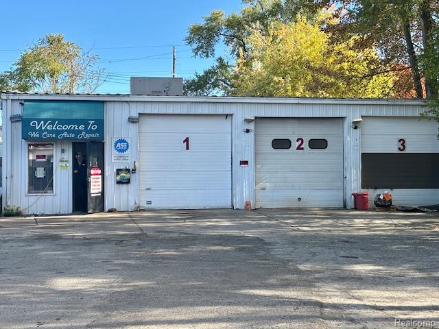 1370 E Michigan Avenue, Ypsilanti, MI 48198 — Photo 2