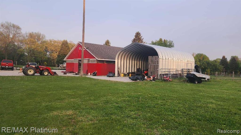 2025 W Rose Center Road, Holly, MI 48442 — Photo 13