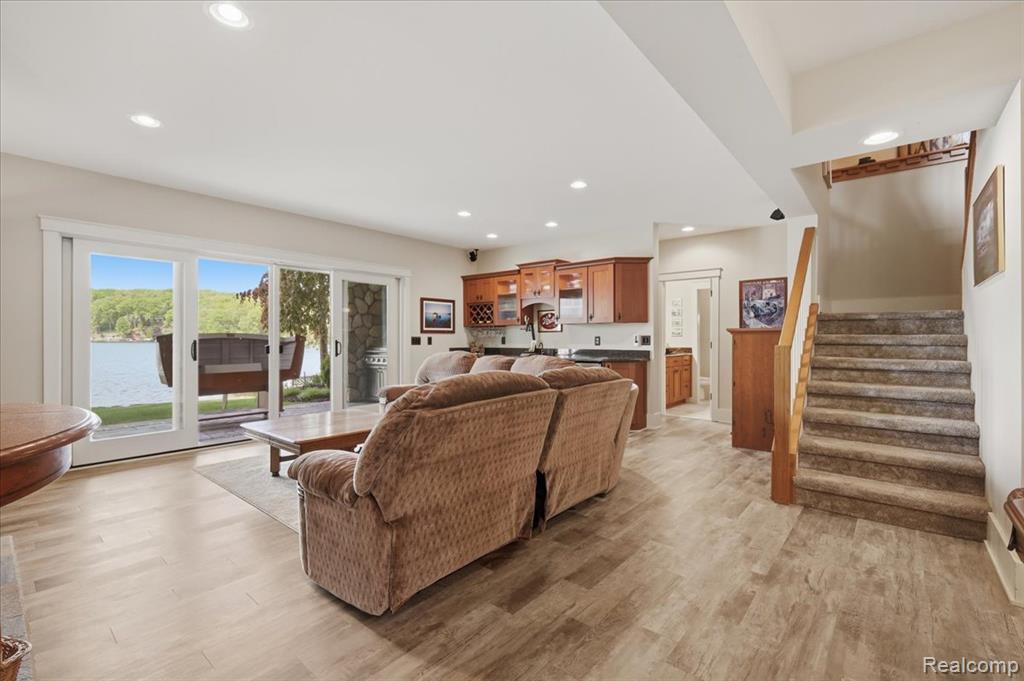 8665 Lakeview Boulevard, Clarkston, MI 48348 — Photo 49