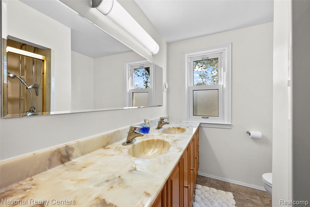 29842 Fort Road, Rockwood, MI — Photo 36