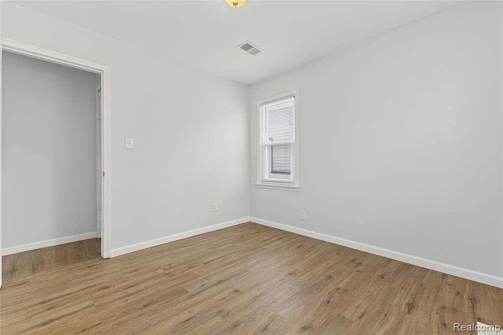 7426 Floral Street, Westland, MI — Photo 17