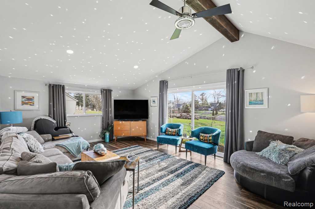 310 Pine Tree Road, Lake Orion, MI 48362 — Photo 13