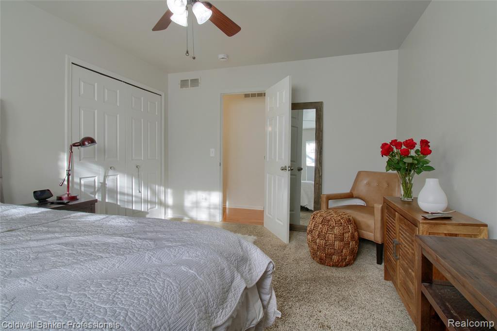 4281 Hunters Circle W, Canton, MI 48188 — Photo 14
