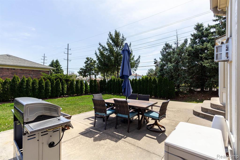 4617 LANCELOT Drive, Sterling Heights, MI 48310 — Photo 47