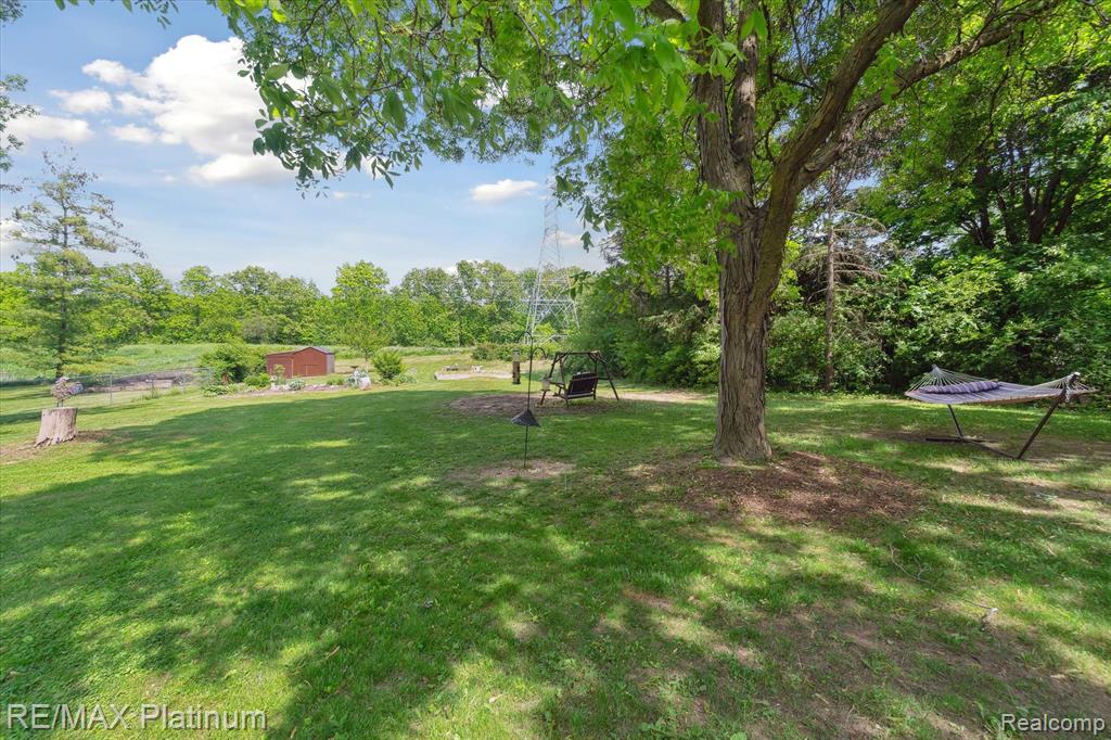 7353 GREEN VALLEY Drive, Grand Blanc, MI 48439 — Photo 43