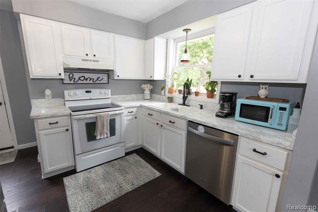 3976 Saginaw Trail, Waterford, MI 48329 — Photo 10