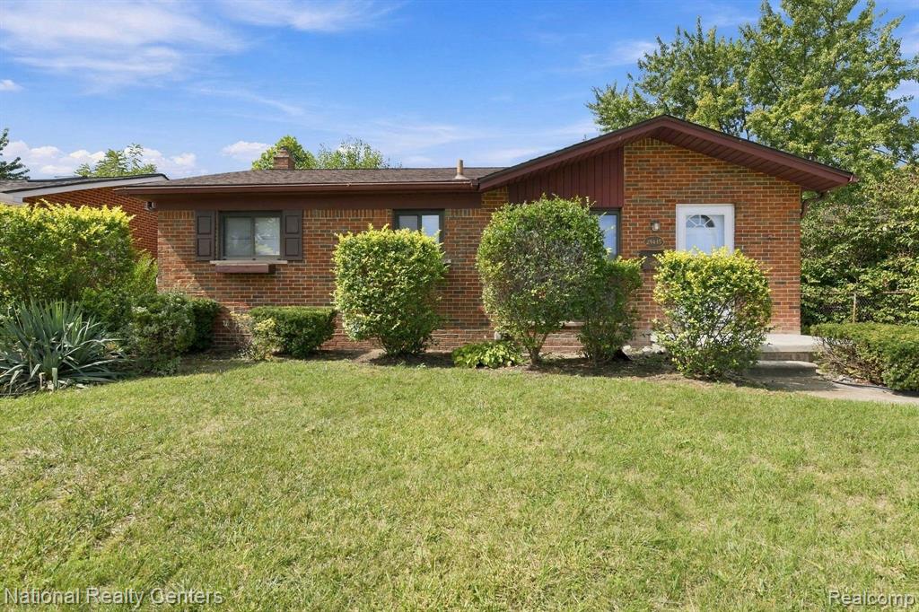 29435 Spoon Avenue, Madison Heights, MI 48071