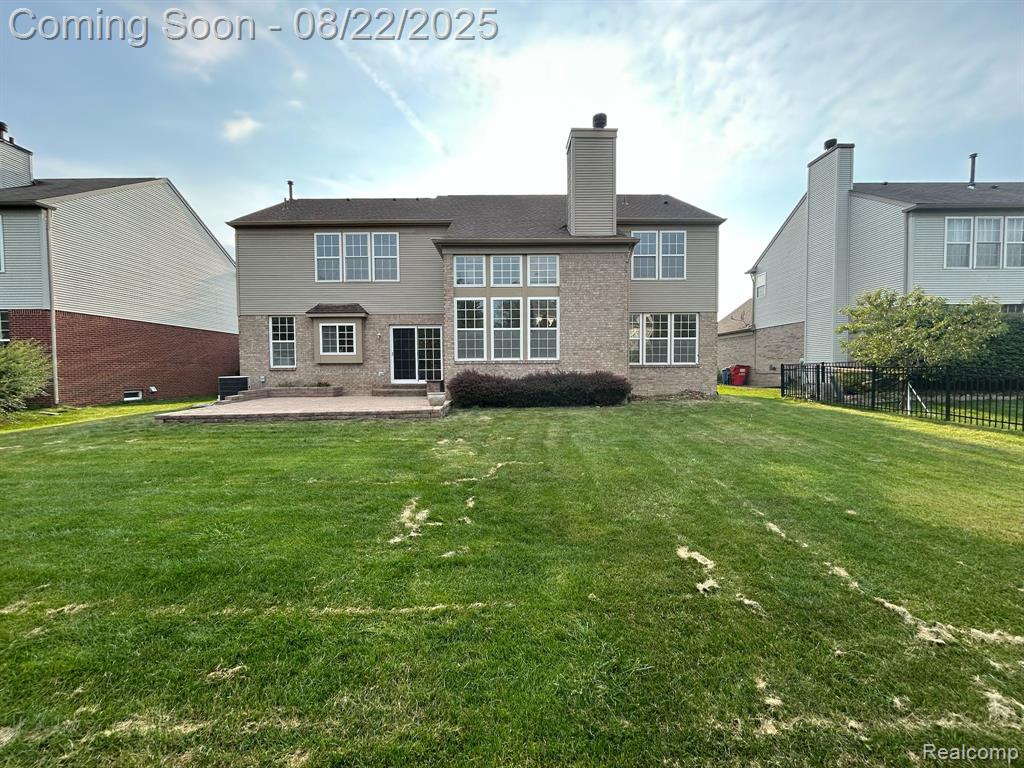 49576 Dunhill Drive, Macomb, MI 48044 — Photo 2