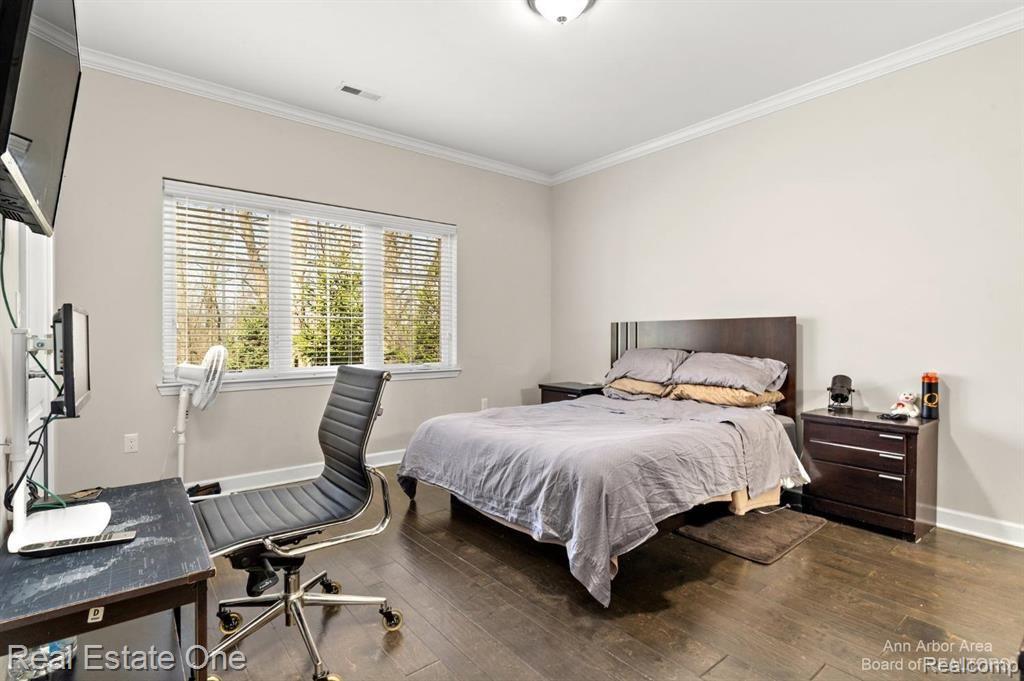 5570 ARBOR CHASE Drive, Ann Arbor, MI 48103 — Photo 14