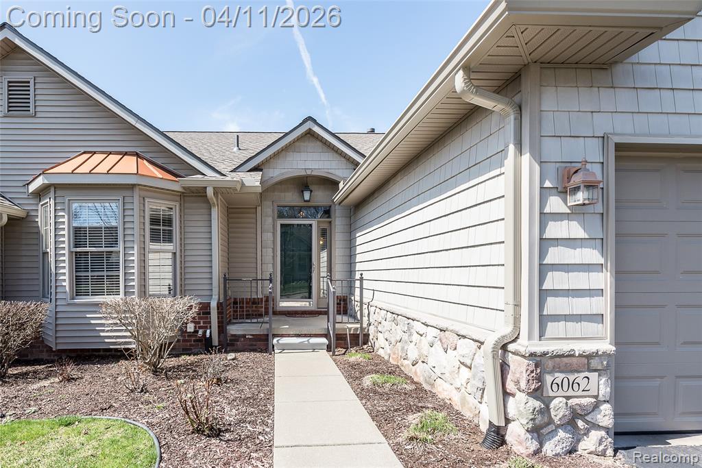 6062 Green Ash Drive - Photo 3
