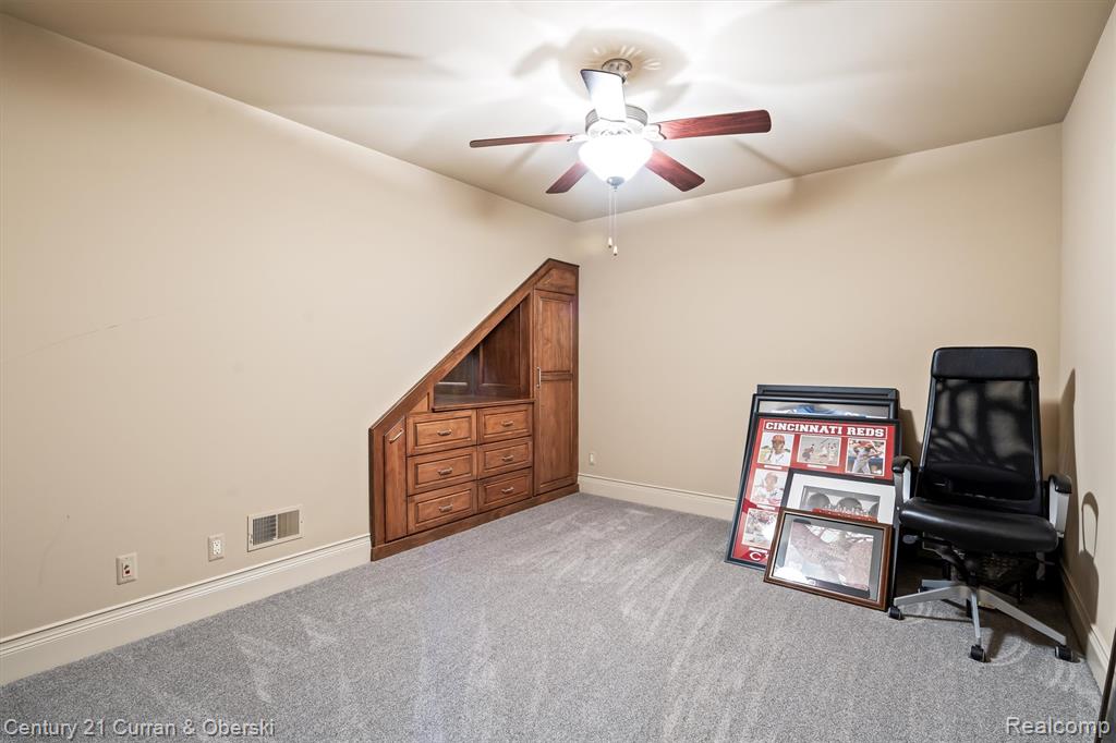 18939 Bella Vista Court, Northville, MI 48168 — Photo 46