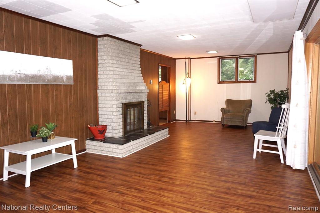 4858 GRANDVIEW Drive, Ypsilanti, MI 48197 — Photo 25