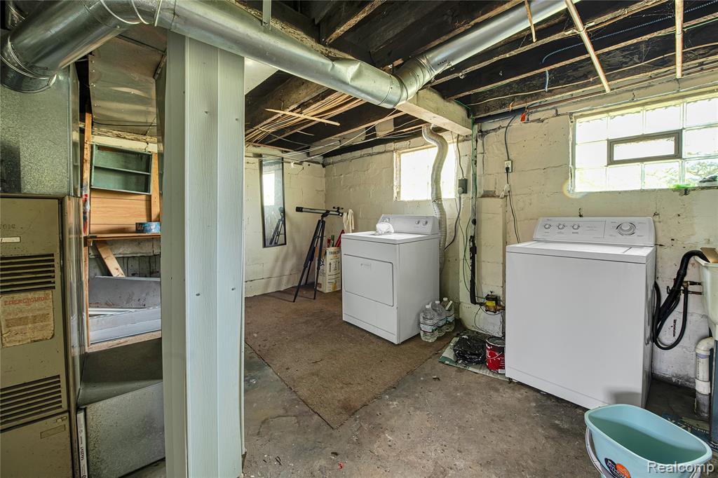 3875 Sobieski Street, Hamtramck, MI 48212 — Photo 25