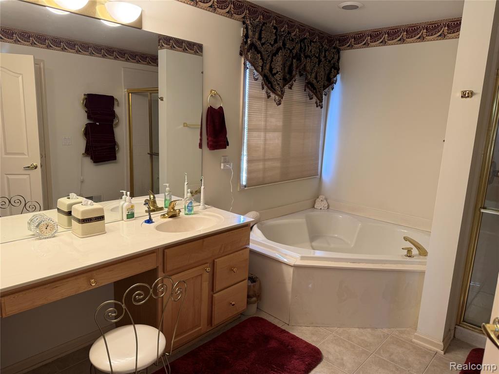 7555 Windgate Circle, West Bloomfield, MI 48323 — Photo 27