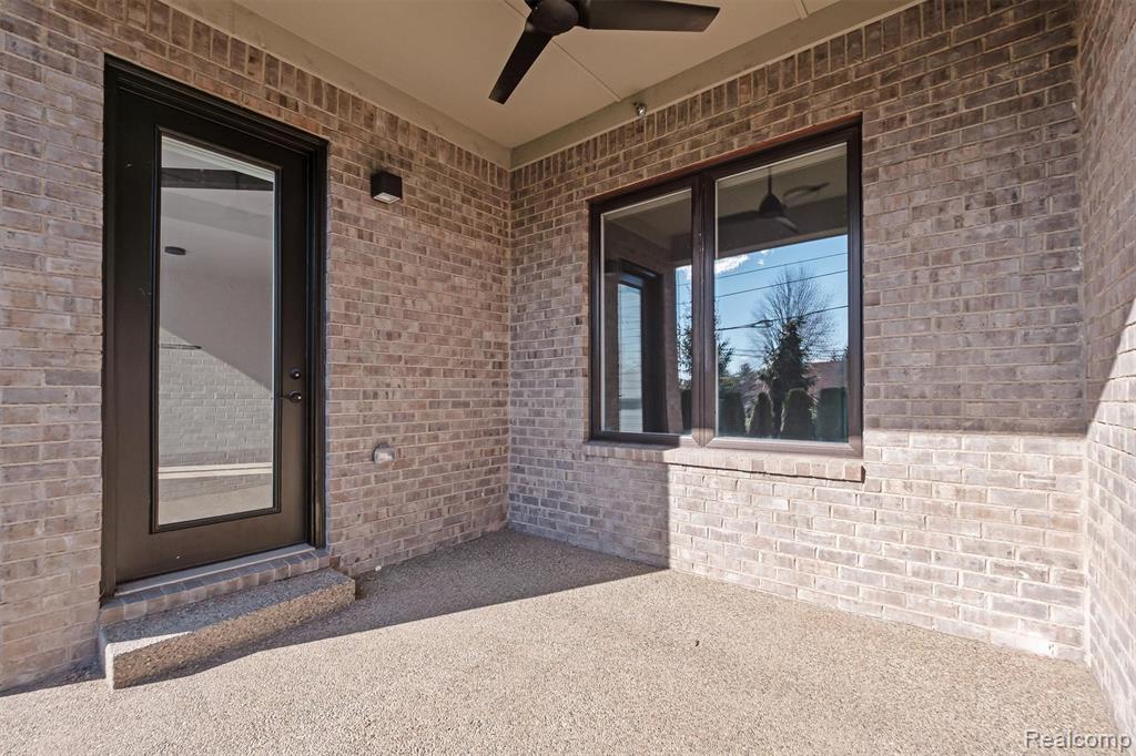 7507 Gramercy Circle Circle, West Bloomfield, MI — Photo 28