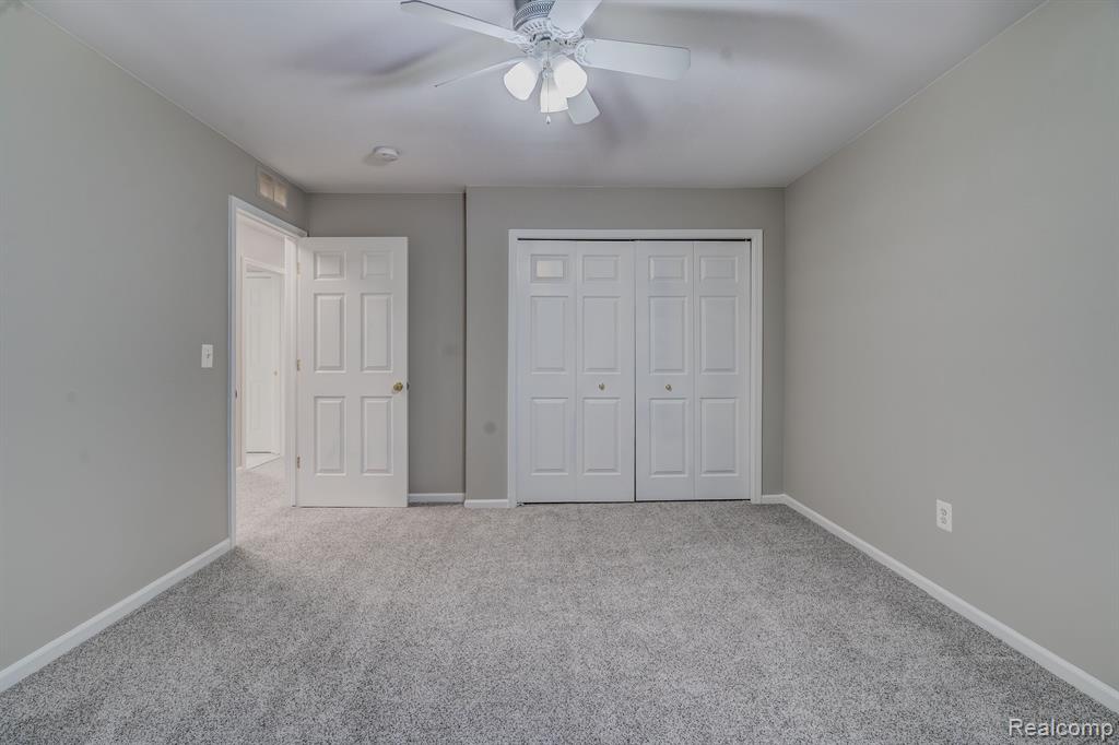 1111 FOUNTAIN VIEW Circle, South Lyon, MI 48178 — Photo 41