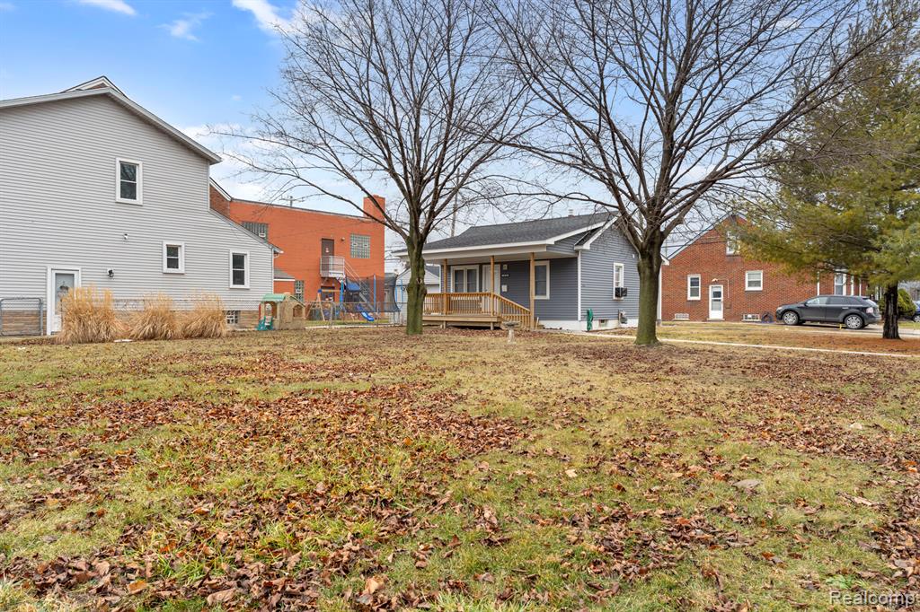 1710 Fort Park Boulevard, Lincoln Park, MI 48146 — Photo 13