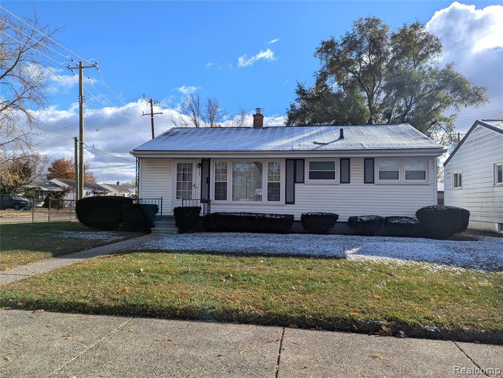 980 Radcliff Street, Garden City, MI — front exterior