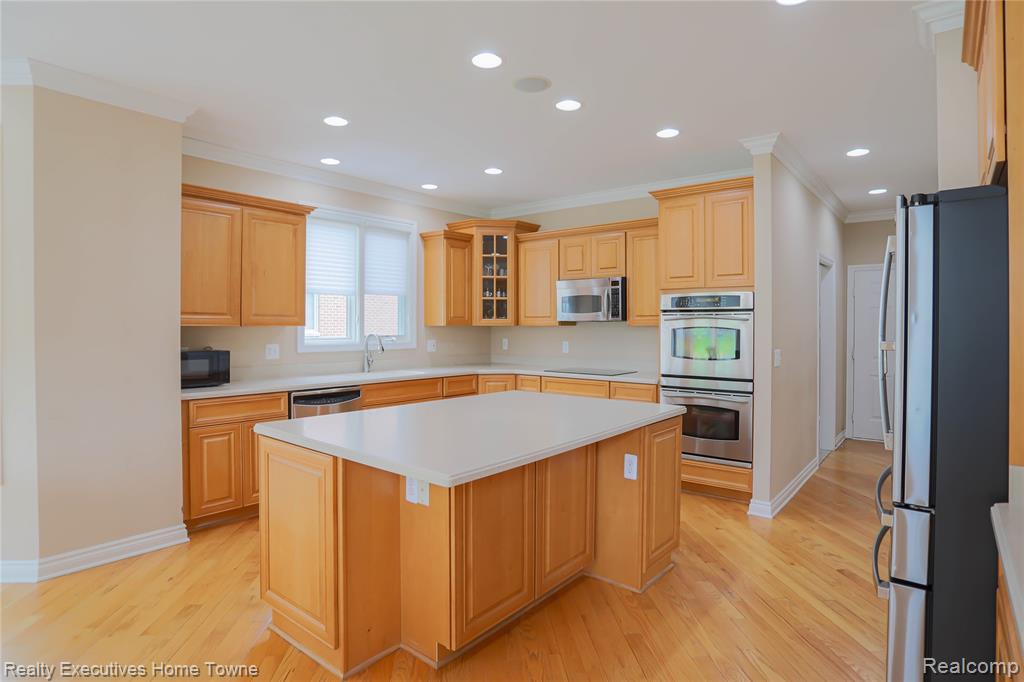 47909 Milonas Drive, Utica, MI 48315 — Photo 31