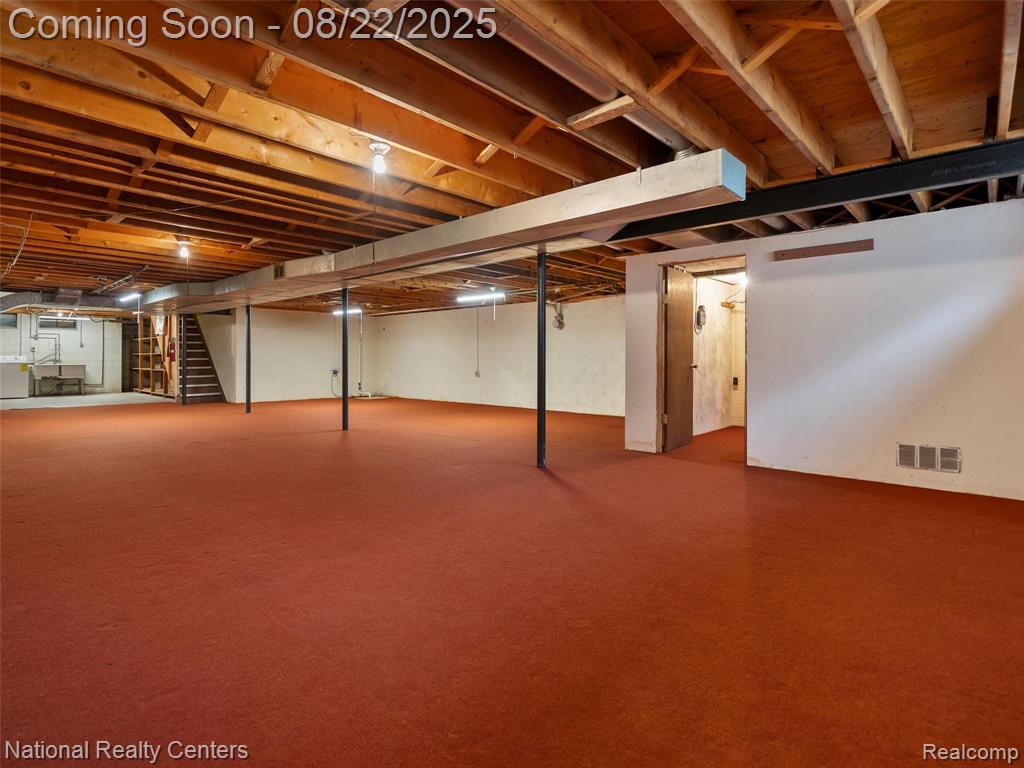 6525 Norton Drive, Troy, MI 48085 — Photo 26