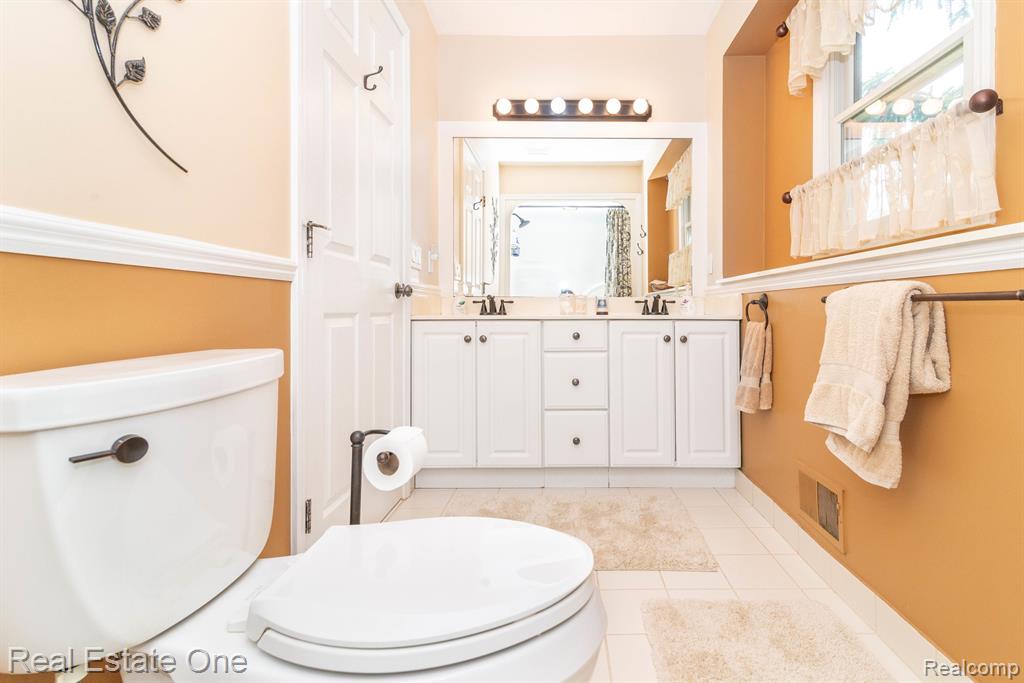 59633 Trena Lane, South Lyon, MI 48178 — Photo 45