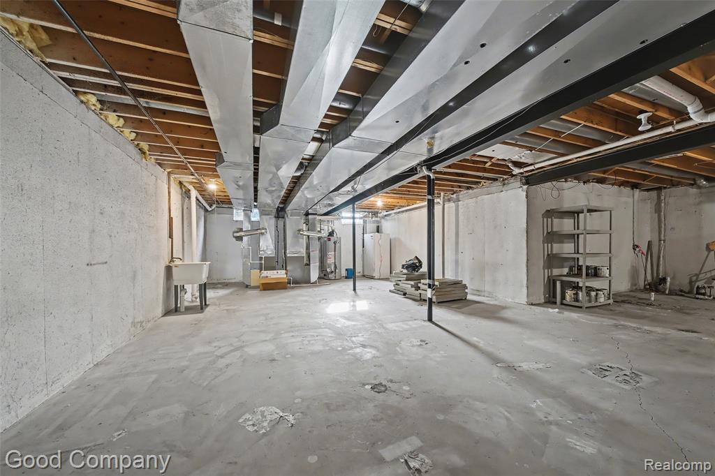 41714 Dukesbury Court, Novi, MI — Photo 33