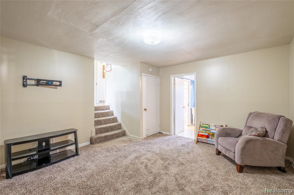 6395 Tanglewood Lane, Grand Blanc, MI 48439 — Photo 10