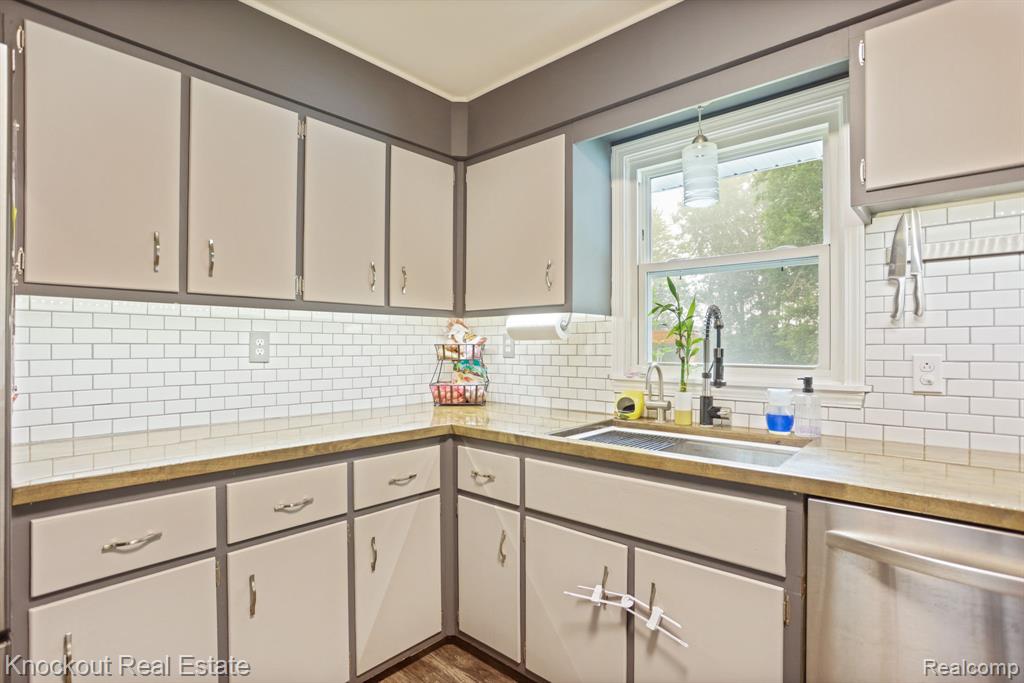 3321 S Airport Road, Bridgeport, MI 48722 — Photo 13