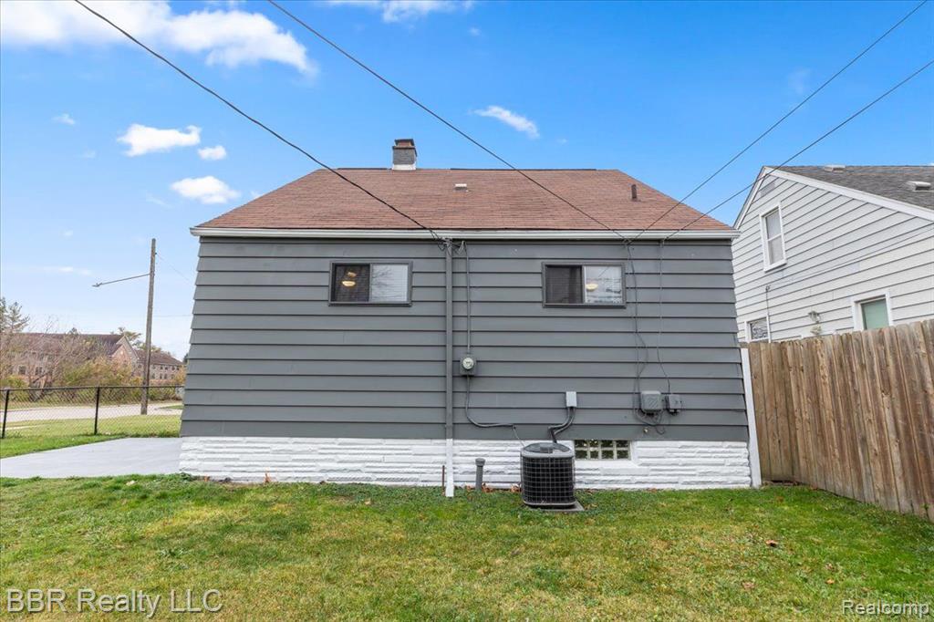 408 WHITE Avenue, Lincoln Park, MI 48146 — Photo 29