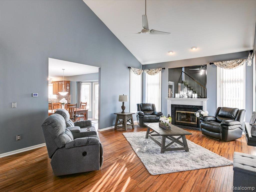 49275 SANTA ANITA Drive W, Chesterfield, MI 48047 — Photo 23