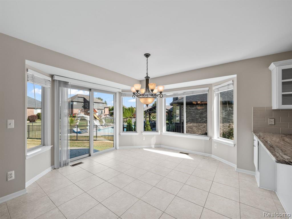 51031 HOOK Drive, Macomb, MI 48042 — Photo 19