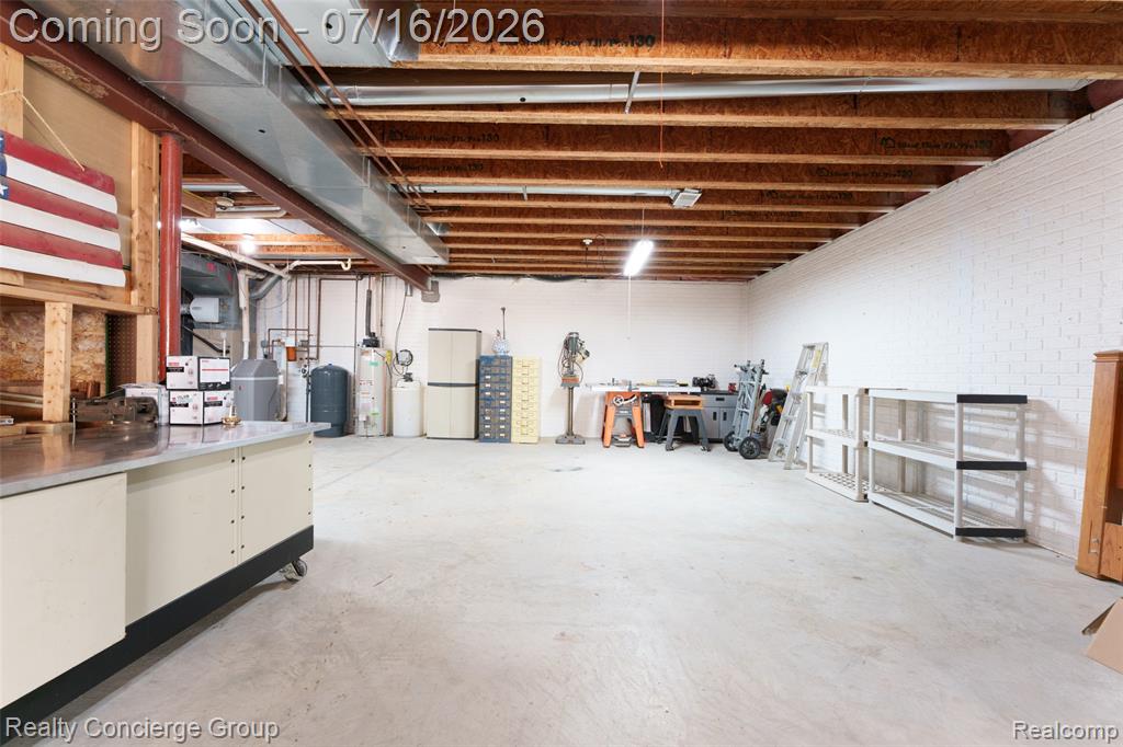 16366 Carrie Lane, Fenton, MI 48430 — Photo 32