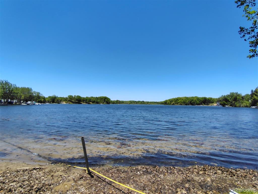 5600 Hemingway Lake Road, Otter Lake, MI 48464 — Photo 12