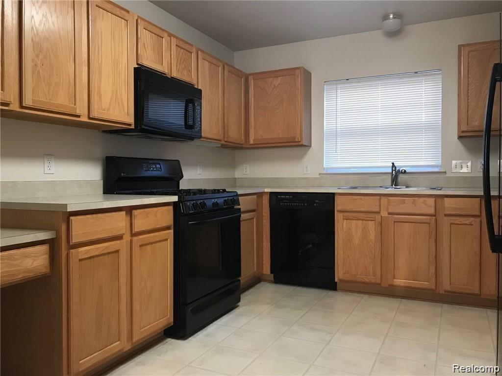 3107 PROMENADE Circle - Photo 2
