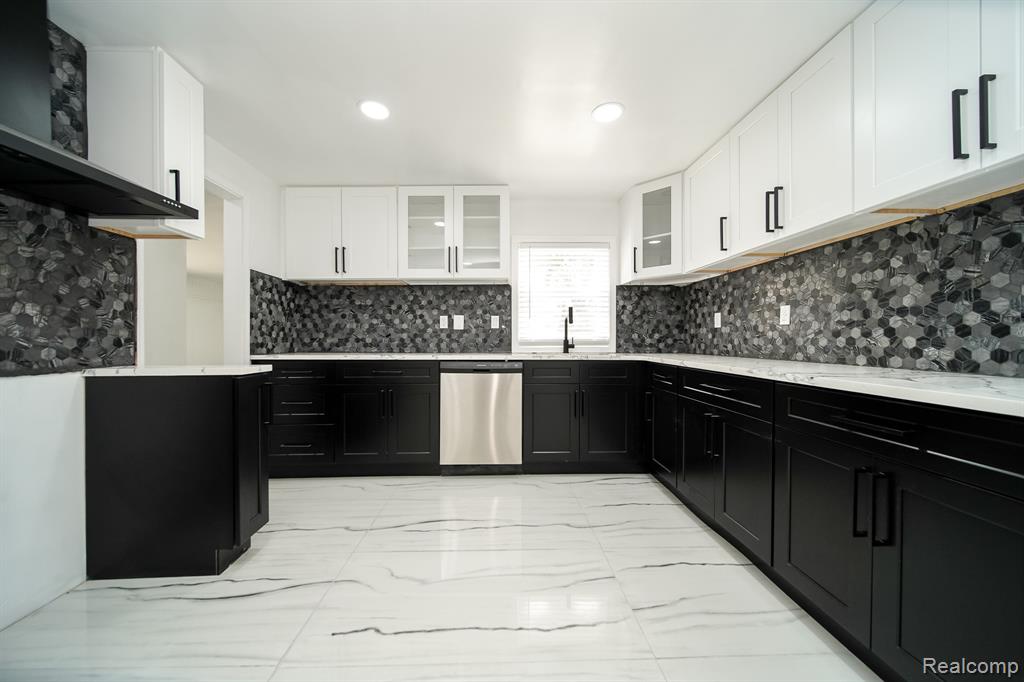 243 Newport Street, Detroit, MI 48215 — Photo 22