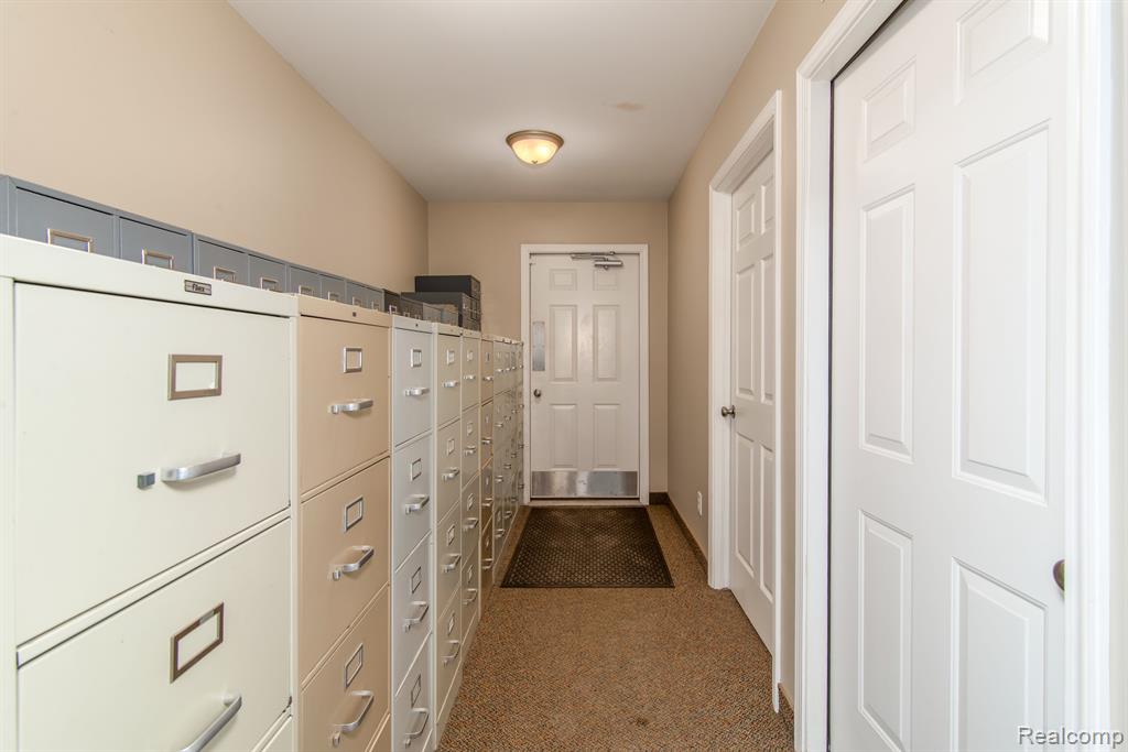 8175 BIG LAKE Road, Clarkston, MI — Photo 17