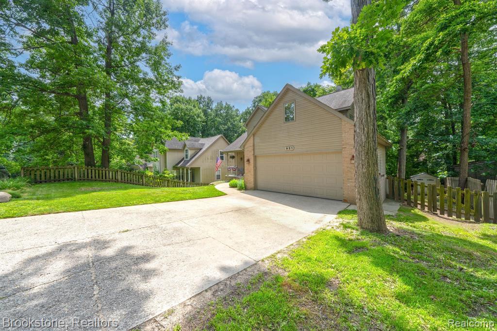 921 OLD HICKORY LANE Lane, Lake Orion, MI 48362 — Photo 5