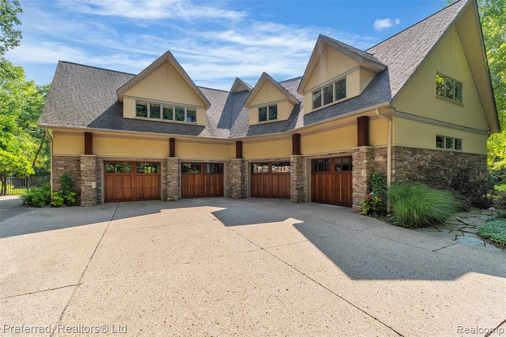 12196 Woodline Drive, Fenton, MI 48430 — Photo 4