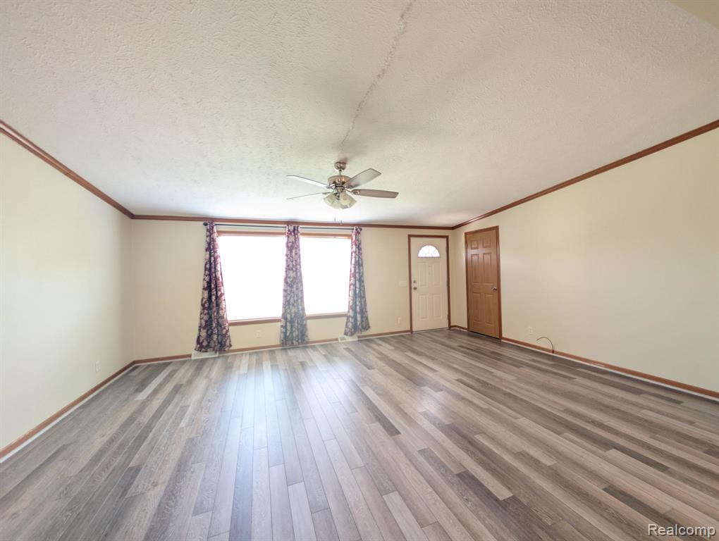 11766 Village Pines Court, South Lyon, MI 48178 — Photo 6