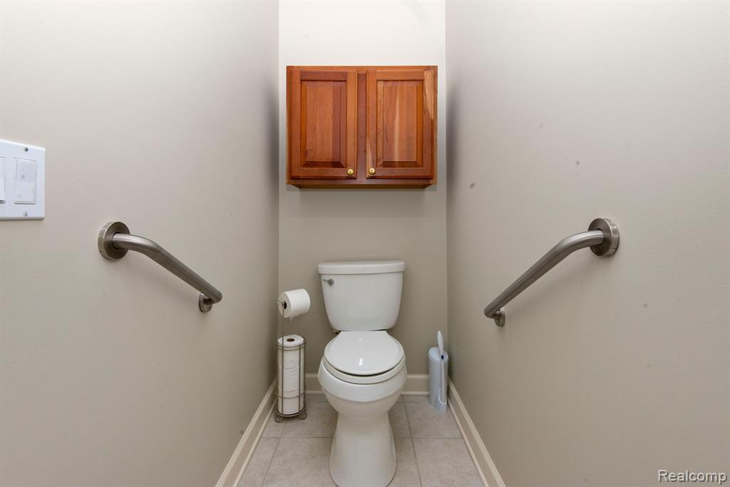 16420 Cypress, Northville, MI 48168 — Photo 23