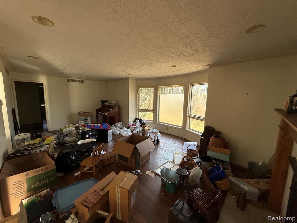 25980 Lyman Lane, New Hudson, MI 48165 — Photo 16