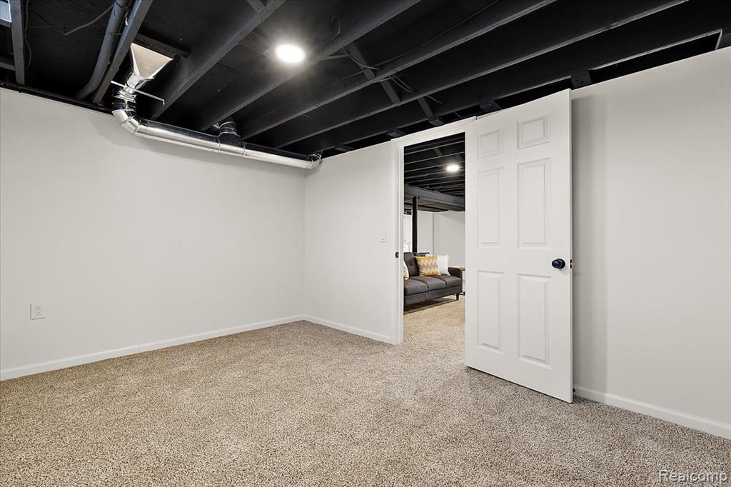 31060 E Rutland Street, Beverly Hills, MI 48025 — Photo 26