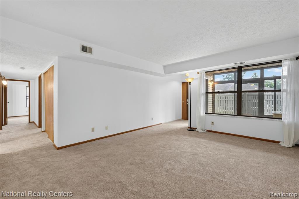 61171 Greenwood Drive, South Lyon, MI 48178 — Photo 9