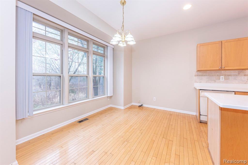 7246 Gateway Drive, West Bloomfield, MI — Photo 23