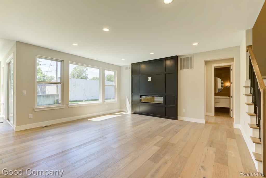 808 Irving Avenue, Royal Oak, MI 48067 — Photo 11