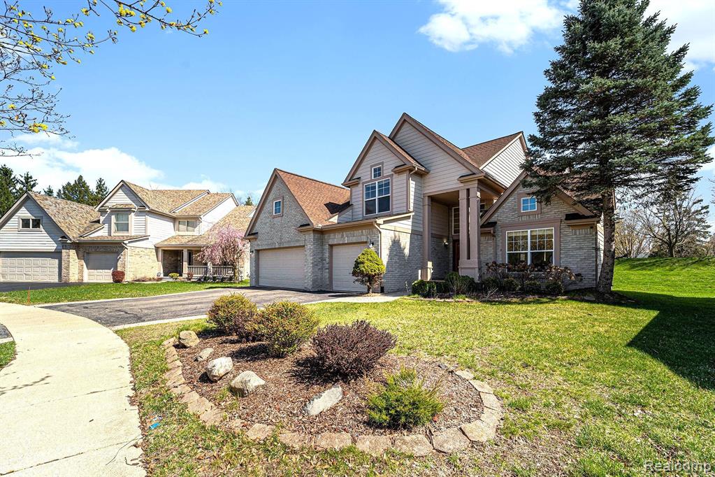 7549 ACORN HILL Court, West Bloomfield, MI 48323 — Photo 2