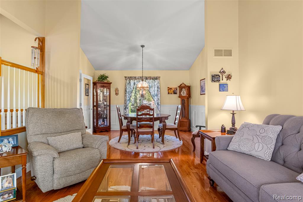 780 Saint Johns Boulevard, Lincoln Park, MI 48146 — Photo 5