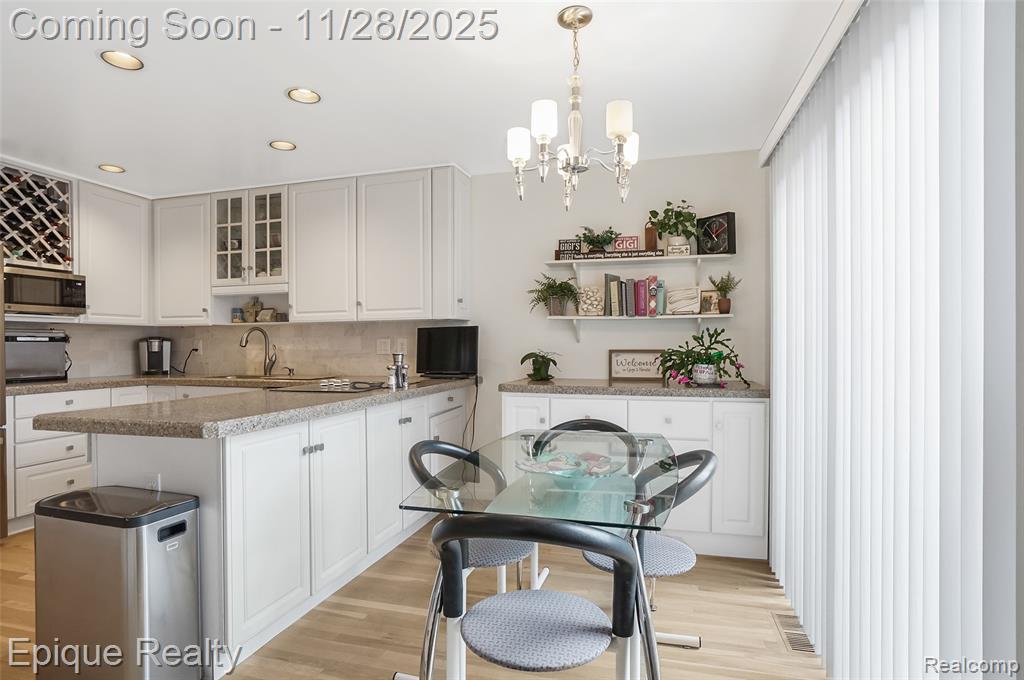 2164 Bordeaux Street, West Bloomfield, MI, 48323